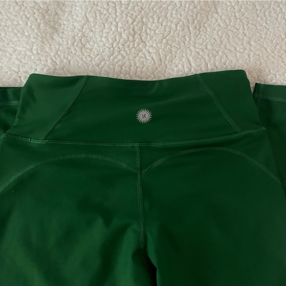 Sommer Ray butt lift v-waist leggings: Green - Picture 3 of 4